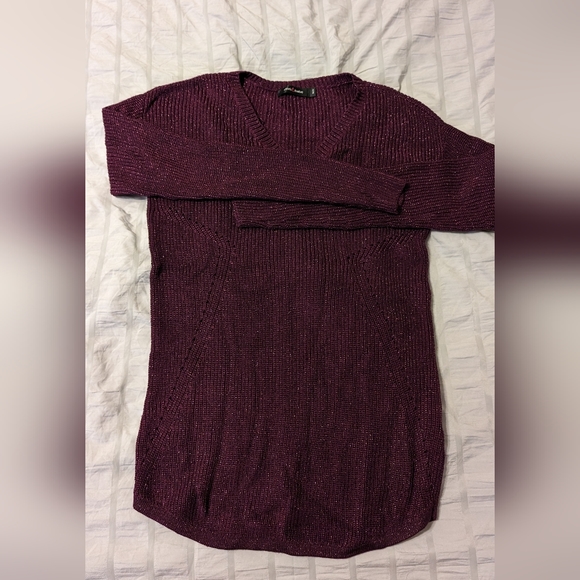 2 Maternity XS Knit Sweaters with tinsel thread - Picture 5 of 7